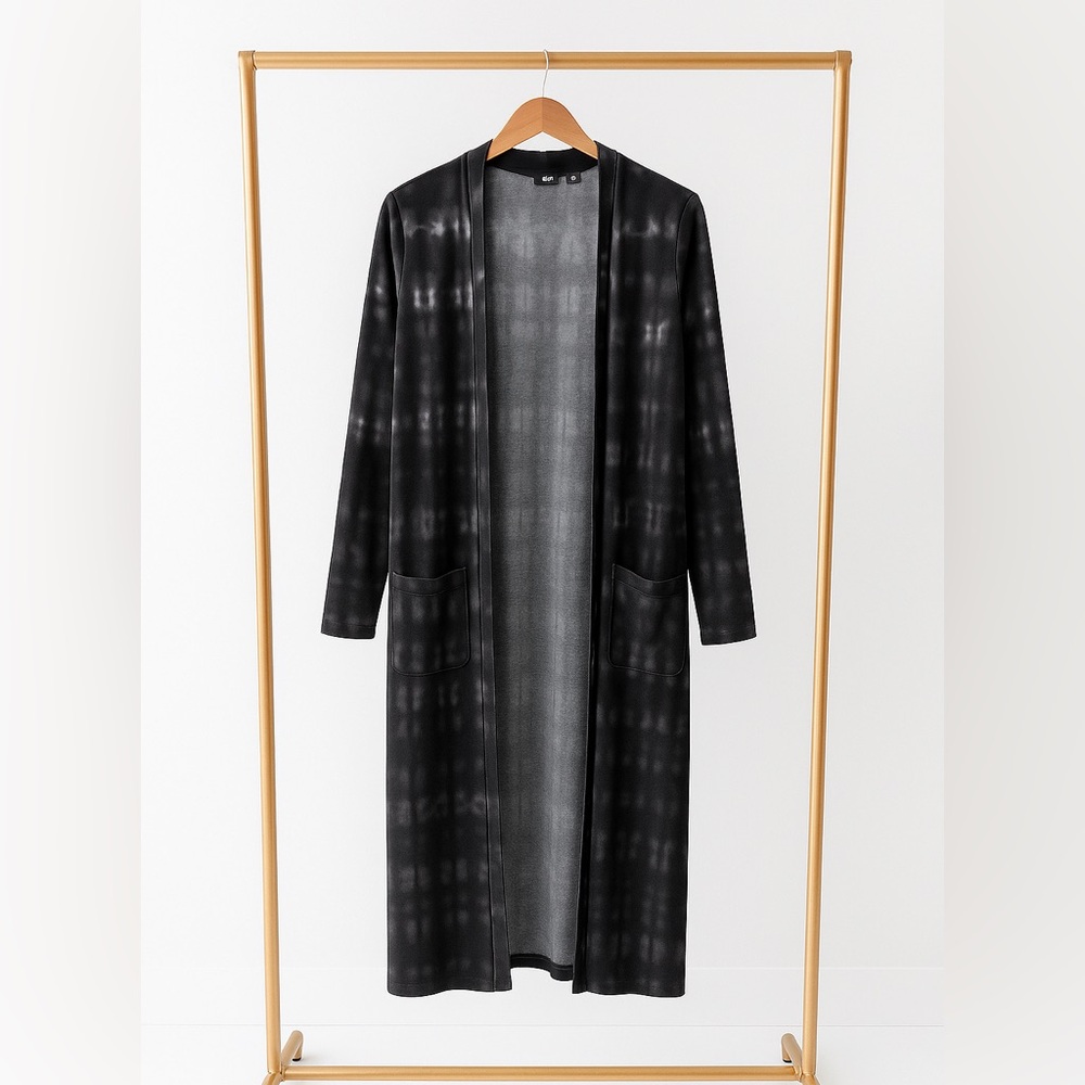 G by Giuliana Black and Gray Sweater Cape